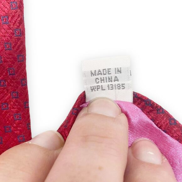 00s ISAAC MIZRAHI Vintage Silk Red Geometric Print Abstract Pointed Tie - Picture 6 of 7